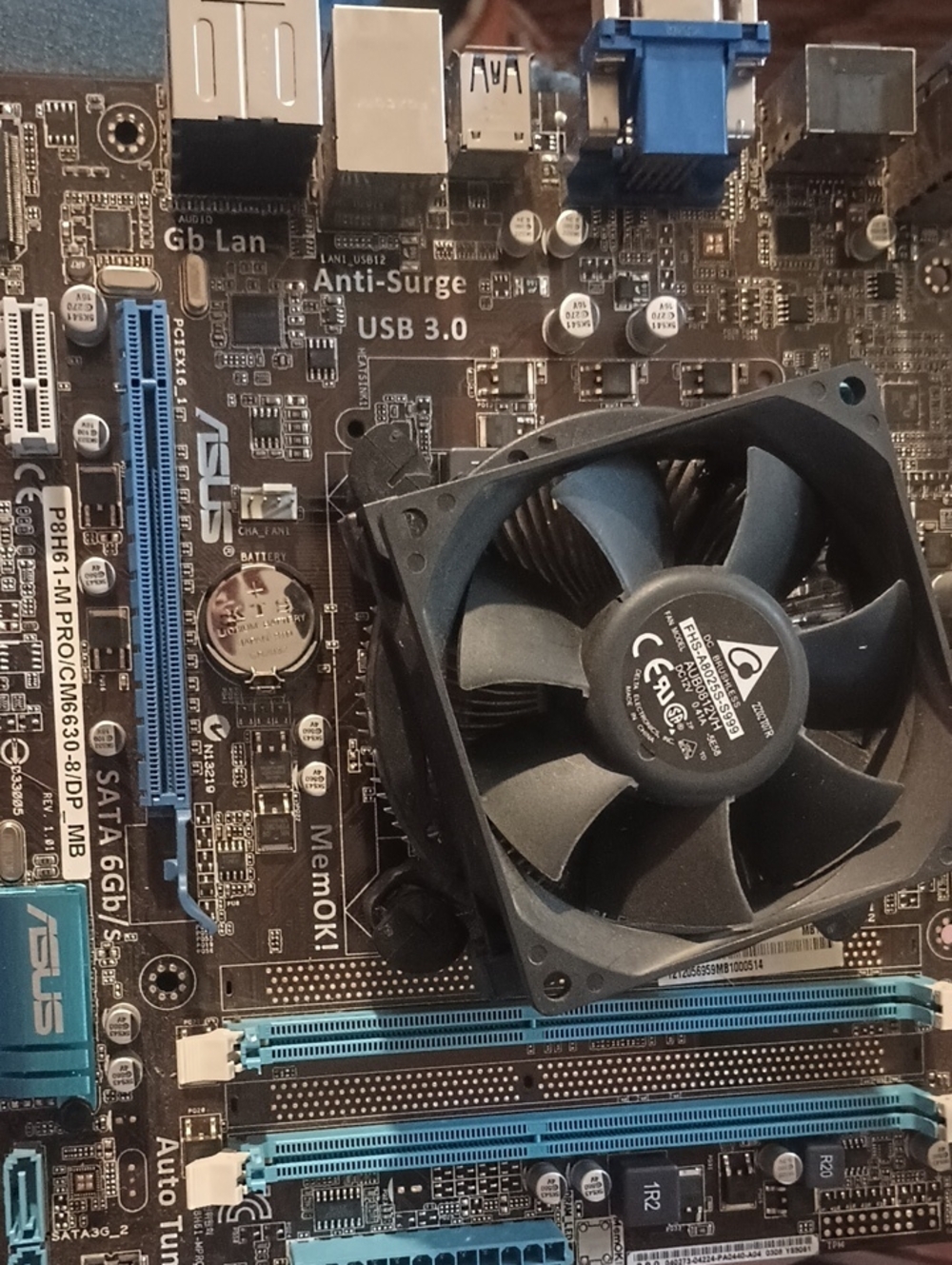 ASUS Black CPU Cooler Fan with Blue Motherboard Accents